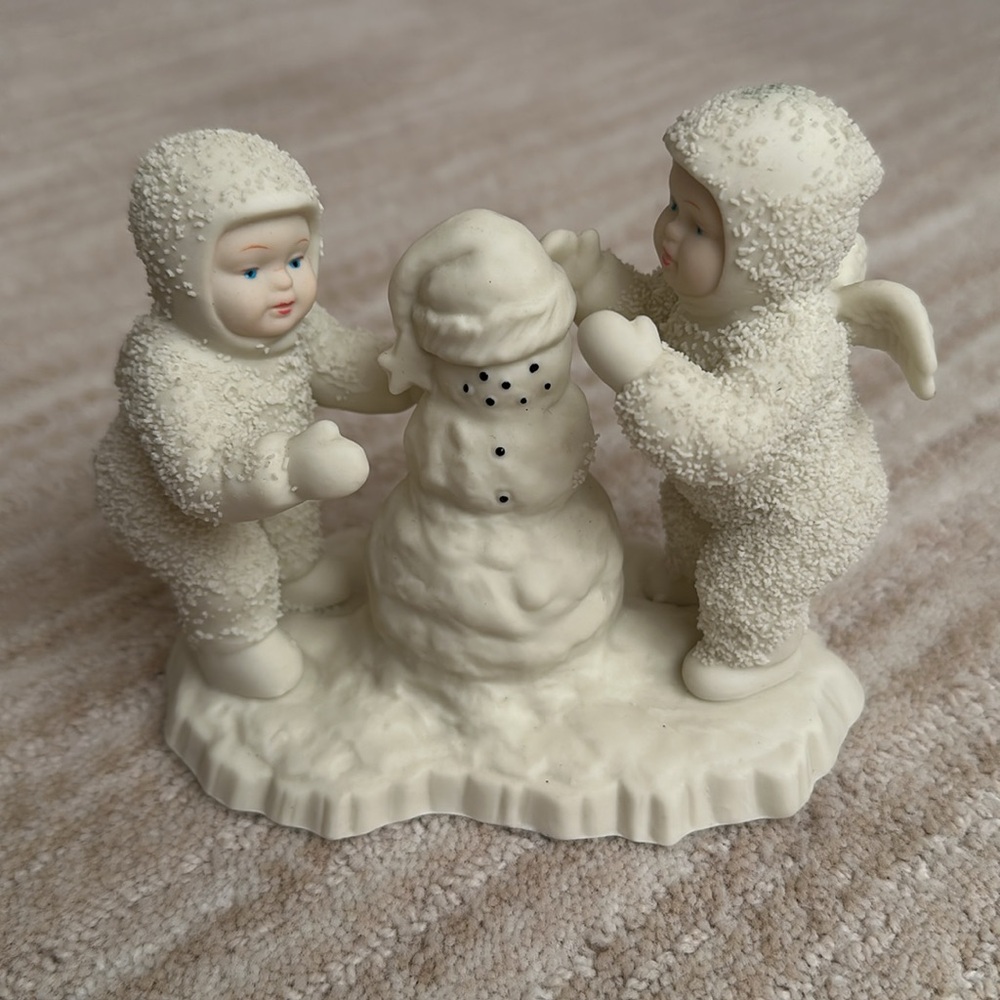 Winter Tales of Snowbabies by DEPARTMENT 56 Frosty Fun with Snowman Box #7983-9 - Picture 3 of 16